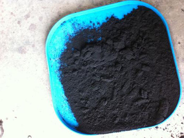 橡膠磨粉機(jī)粉碎出來(lái)的膠粉